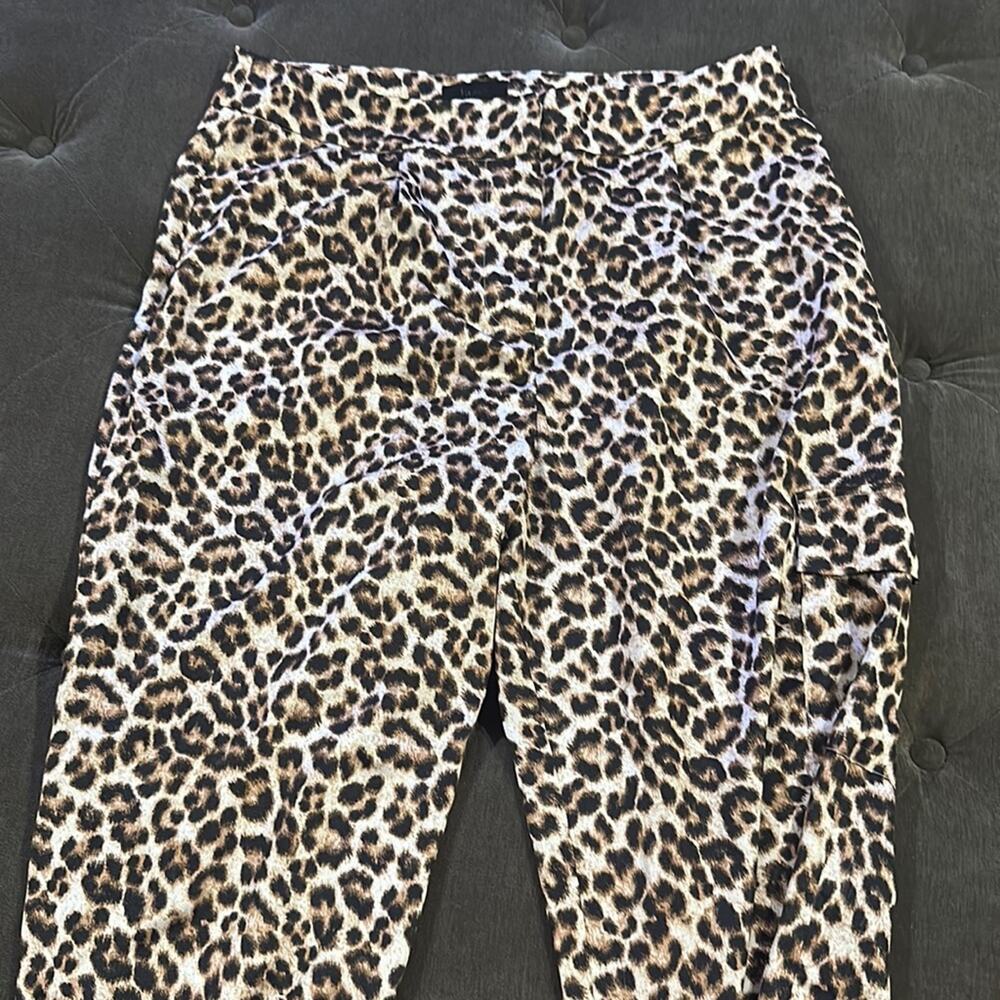 Hours leopard silky pants size large NWOT